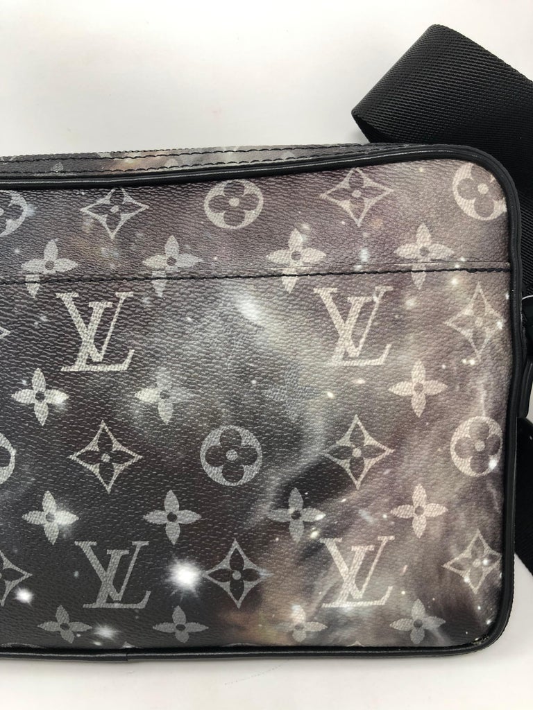 Louis Vuitton Gray Monogram Galaxy Coated Canvas Alpha Messenger Black Hardware, 2018 (Like New), Handbag