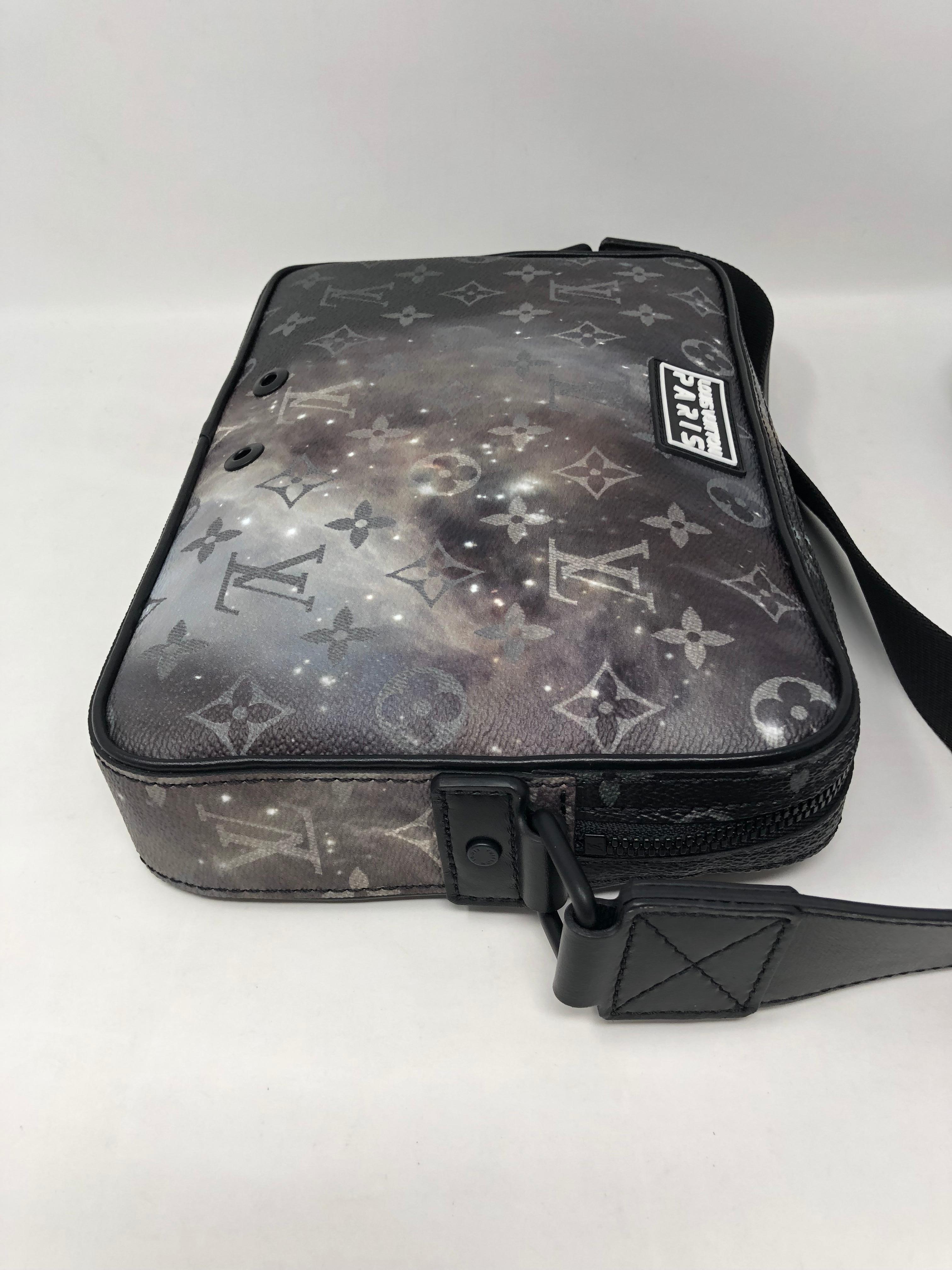louis vuitton galaxy messenger bolsa