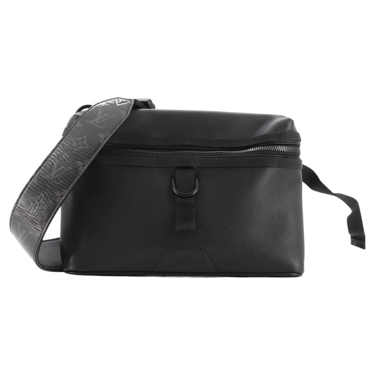 Pre-Owned Louis Vuitton Crossbody Shoulder Bag Messenger PM Black Leather  Men's M52176 (Good) 