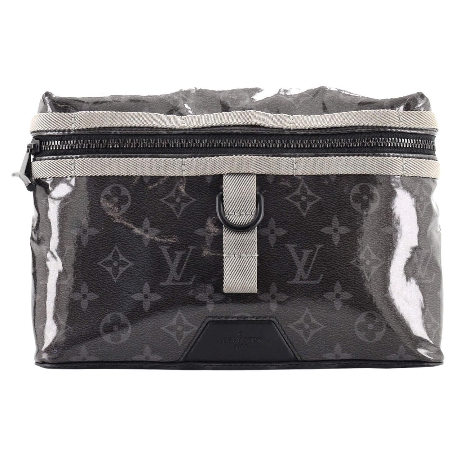 Louis Vuitton Messenger Bag - 485 For Sale on 1stDibs