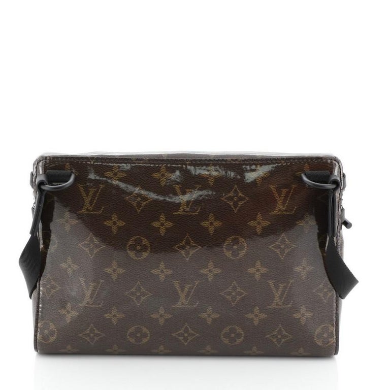 Louis Vuitton Messenger Bag Limited Edition Monogram Glaze Canvas PM For Sale at 1stdibs
