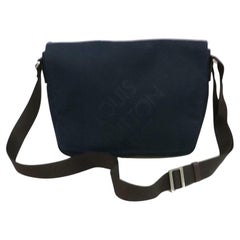 Louis Vuitton Messenger Petit 871251 Navy Blue Damier Geant Canvas Cross Body