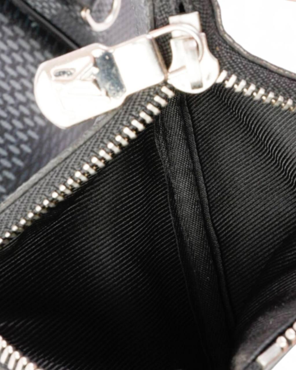 Men's Louis Vuitton Messenger Trio MM Damier Graphite For Sale