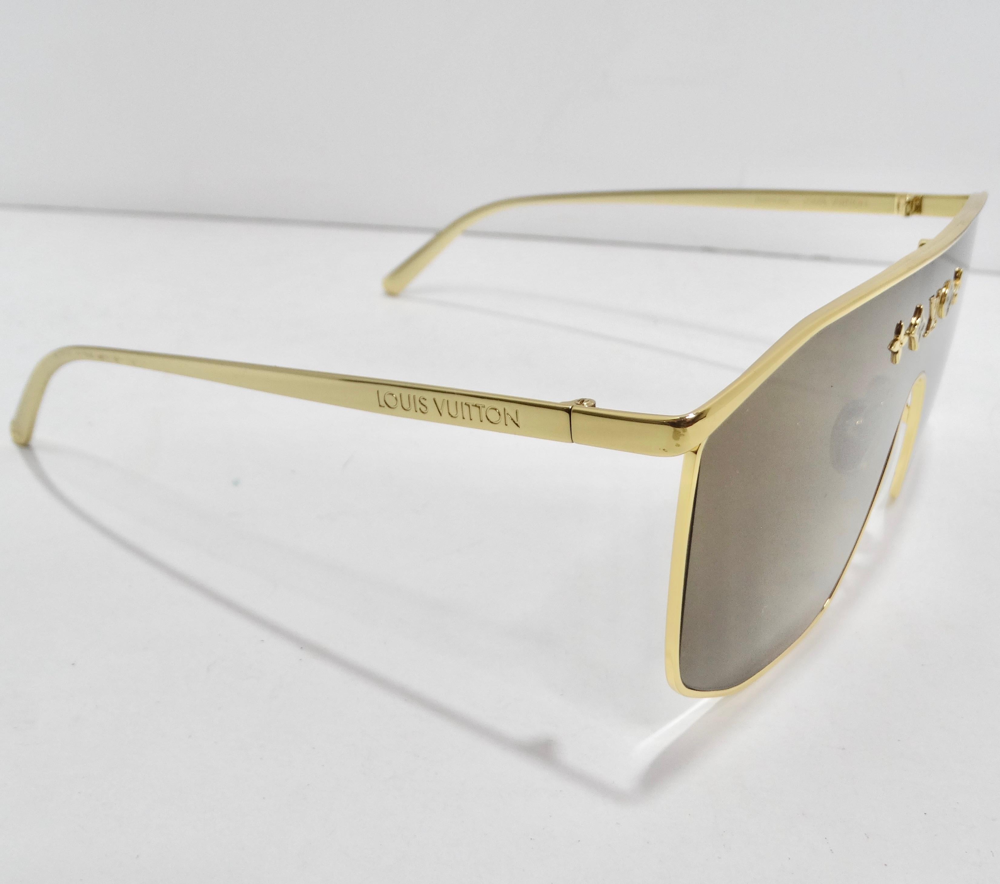 Louis Vuitton Metal LV Golden Mask Sunglasses Gold In Excellent Condition For Sale In Scottsdale, AZ