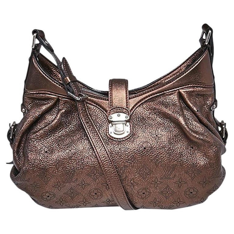 Louis Vuitton Metallic Brown Mahina Leather XS Crossbody Hobo Bag 863002  For Sale at 1stDibs