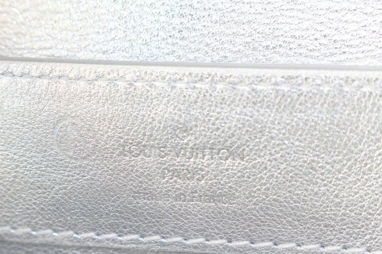 Small bag Louis Vuitton Silver in Metal - 36567114