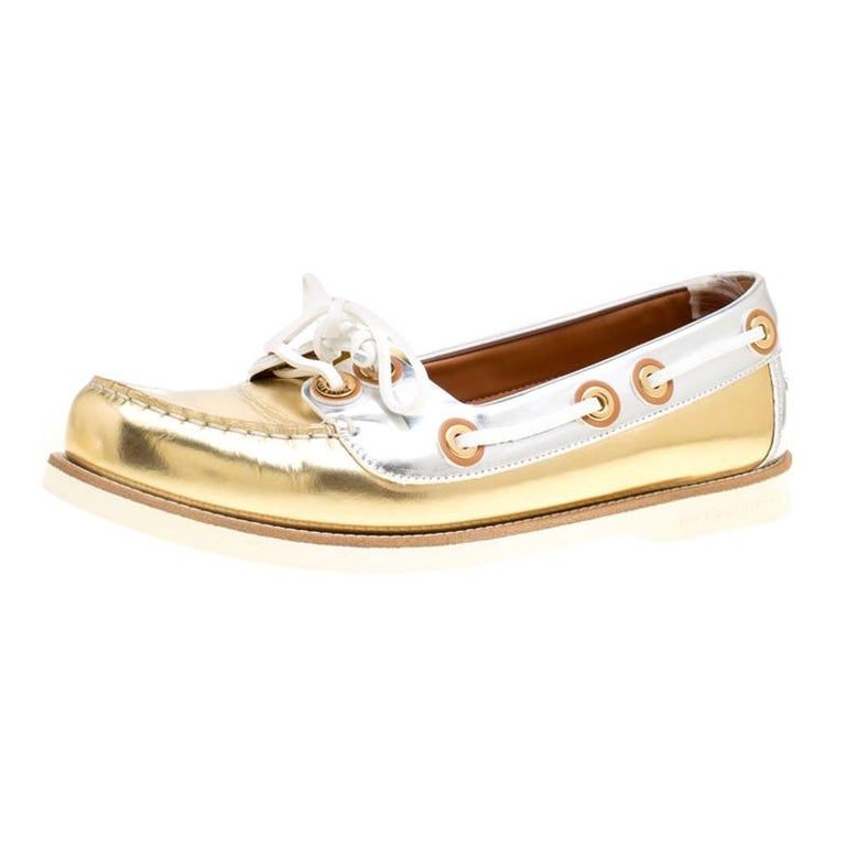 Louis Vuitton Cream Patent Leather Logo Loafers Size 39.5 For Sale at  1stDibs