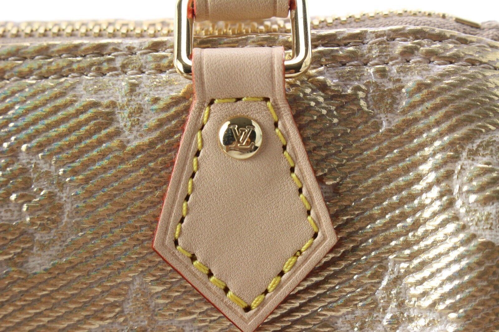 Metallic Gold Denim Monogramm Nano Speedy Bandouliere von Louis Vuitton 2LV627K im Angebot 6