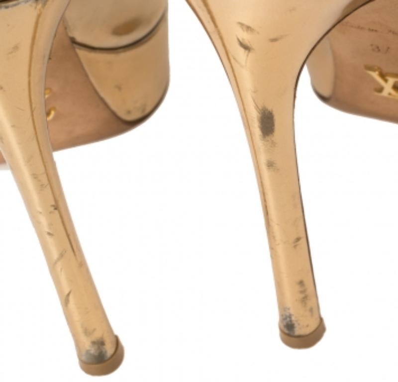 Louis Vuitton Metallic Gold Leather Peep Toe Platform Pumps Size 37 For Sale 1