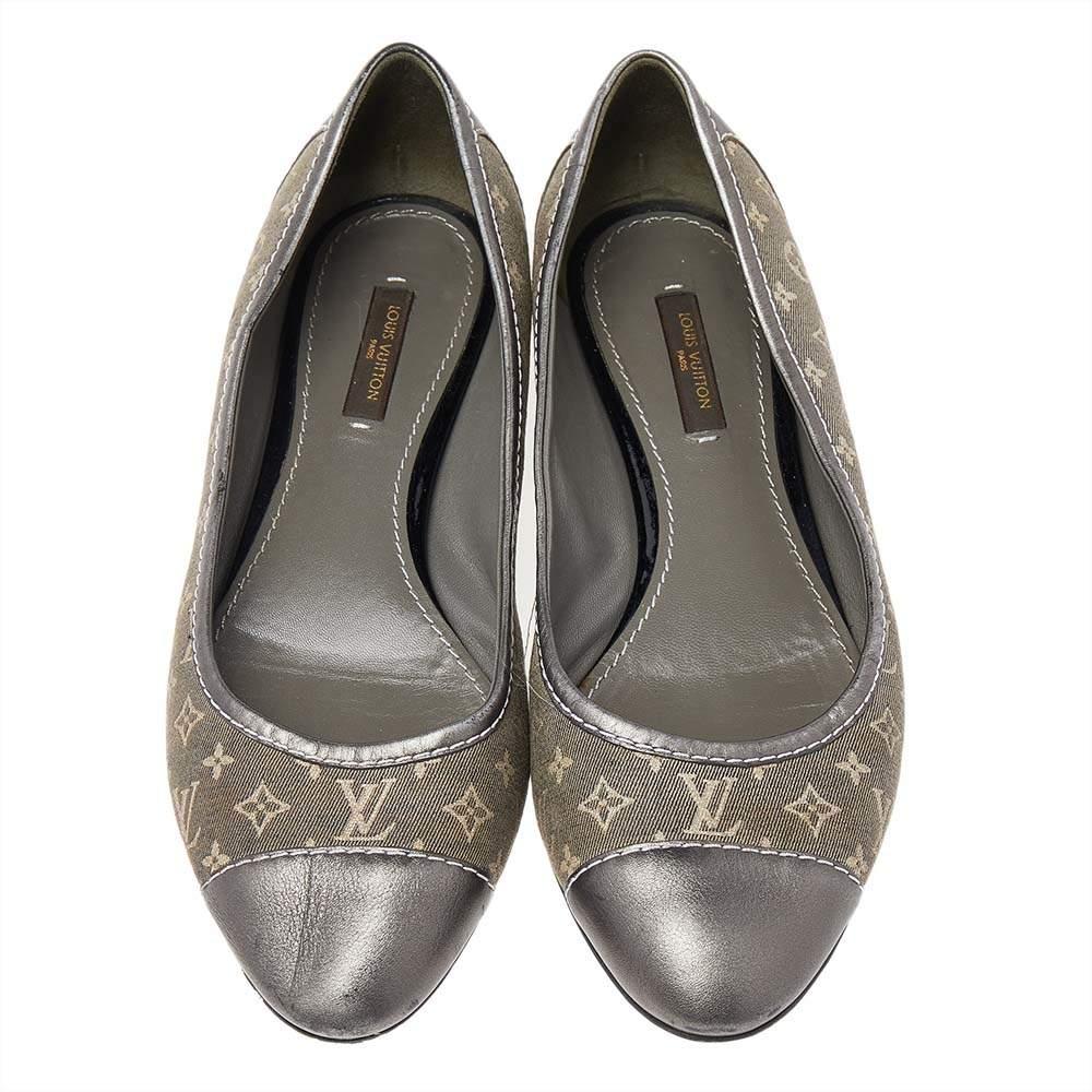 Gray Louis Vuitton Metallic Grey Monogram Canvas and Leather Ballet Flats Size 37.5