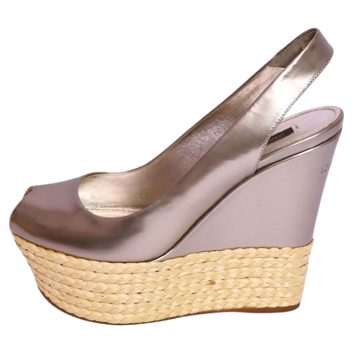 Louis Vuitton Metallic Leather Raffia Platform Wedge - EU 36 For Sale