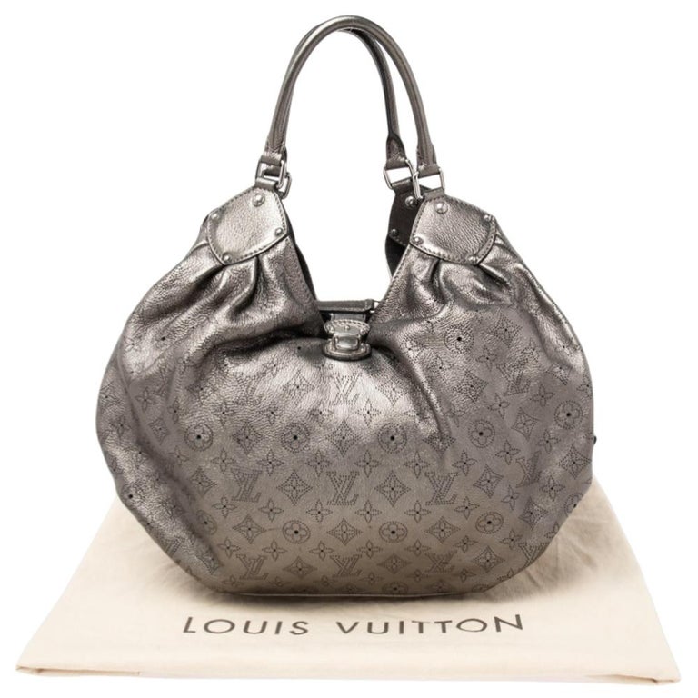 Louis Vuitton White Monogram Mahina Leather XL Bag For Sale at 1stDibs  louis  vuitton white monogram bag, white louis vuitton bag, lv white monogram bag