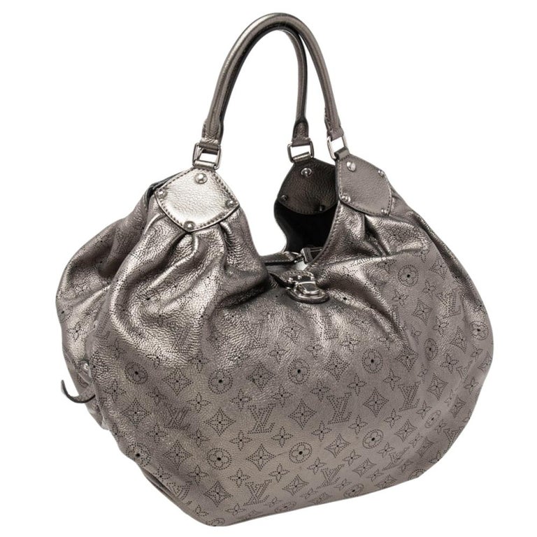 Louis Vuitton, Bags, 899 Louis Vuitton Xl Mahina Calfskin Leather  Perforated Monogram Bag Pewter