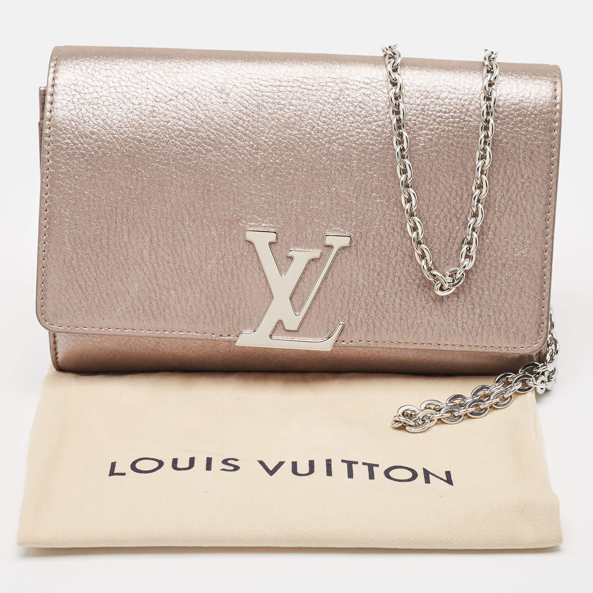 Louis Vuitton Metallic Pink Iridescent Leather Chain Louise Clutch For Sale 6