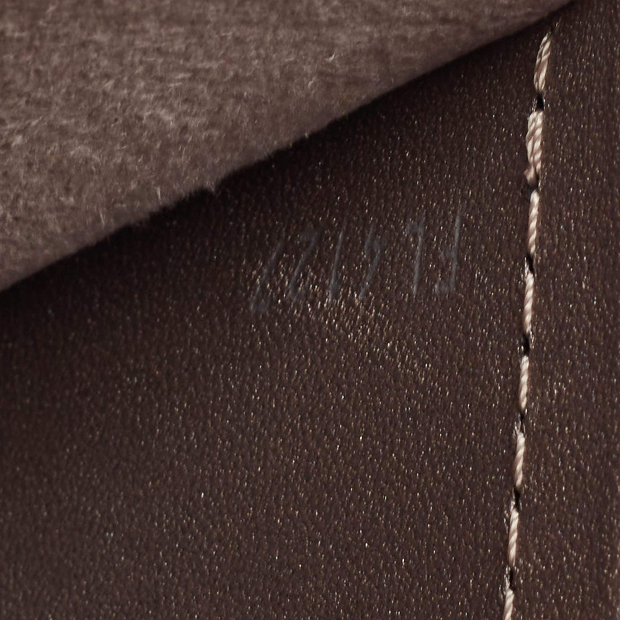 Louis Vuitton pochette Louise en cuir rose métallisé irisé avec chaîne 8