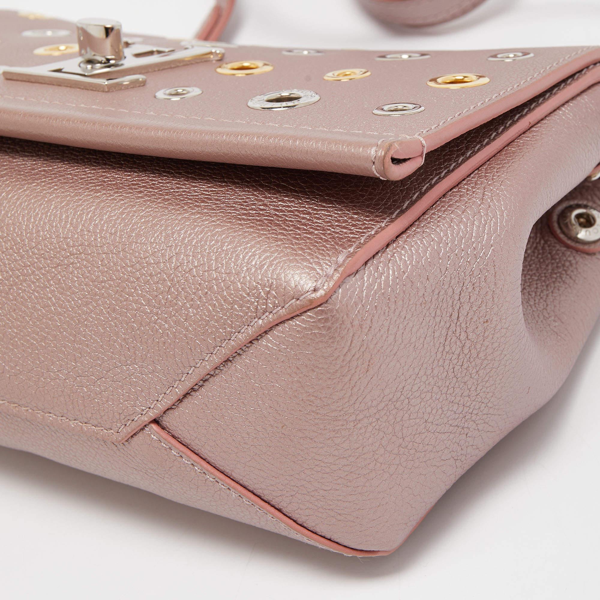 Louis Vuitton Metallic Pink Leather Eyelets Lockme II Bag 5