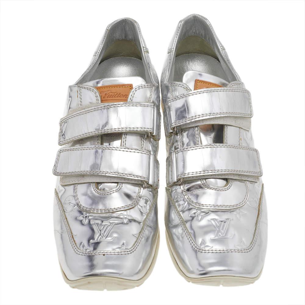 Louis Vuitton Metallic Silver Monogram Mirror Tennis Sneakers Size 38.5 In Good Condition For Sale In Dubai, Al Qouz 2