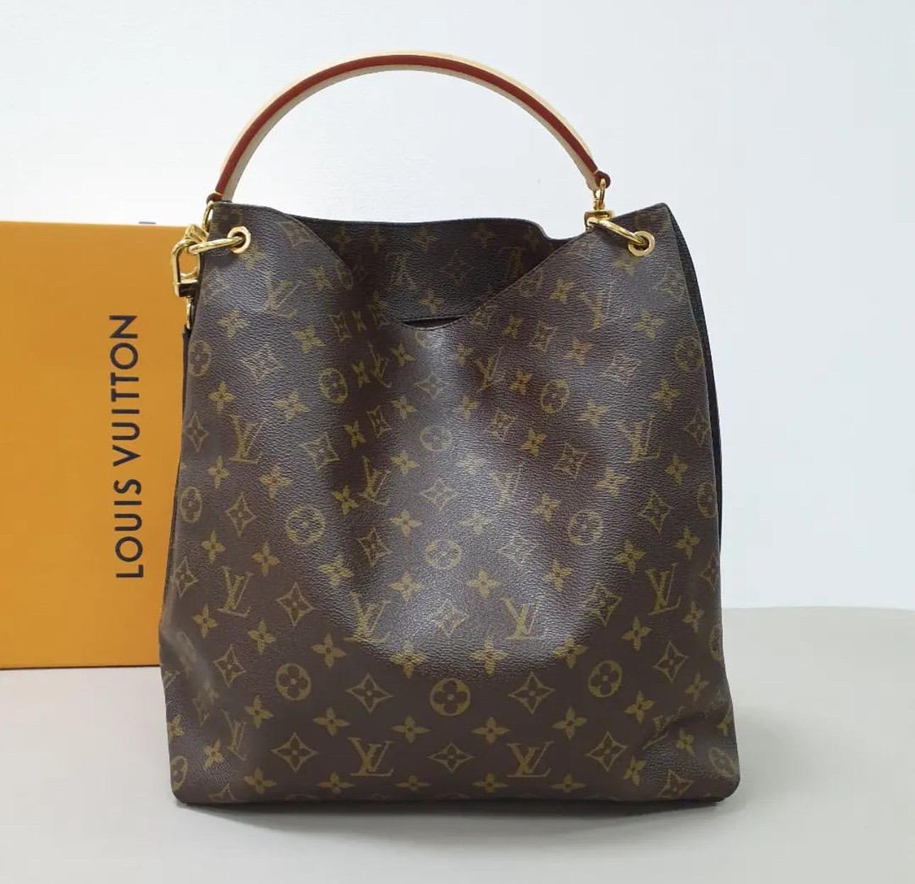 Louis Vuitton Métis Hobo Monogram Shoulder Bag In Good Condition In Krakow, PL
