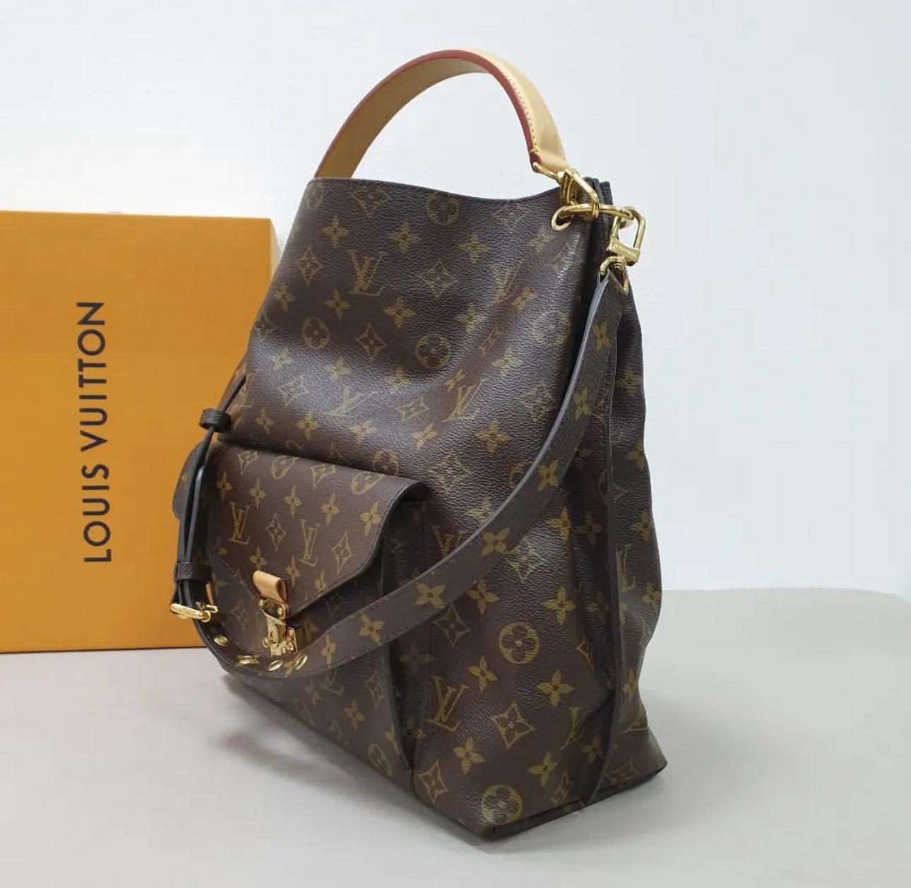 Women's Louis Vuitton Métis Hobo Monogram Shoulder Bag