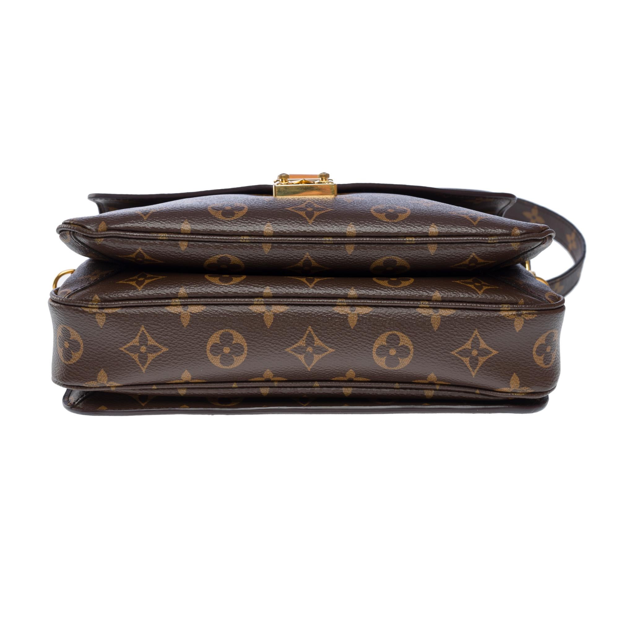 Louis Vuitton Metis shoulder bag in brown monogram coated canvas, GHW For Sale 6