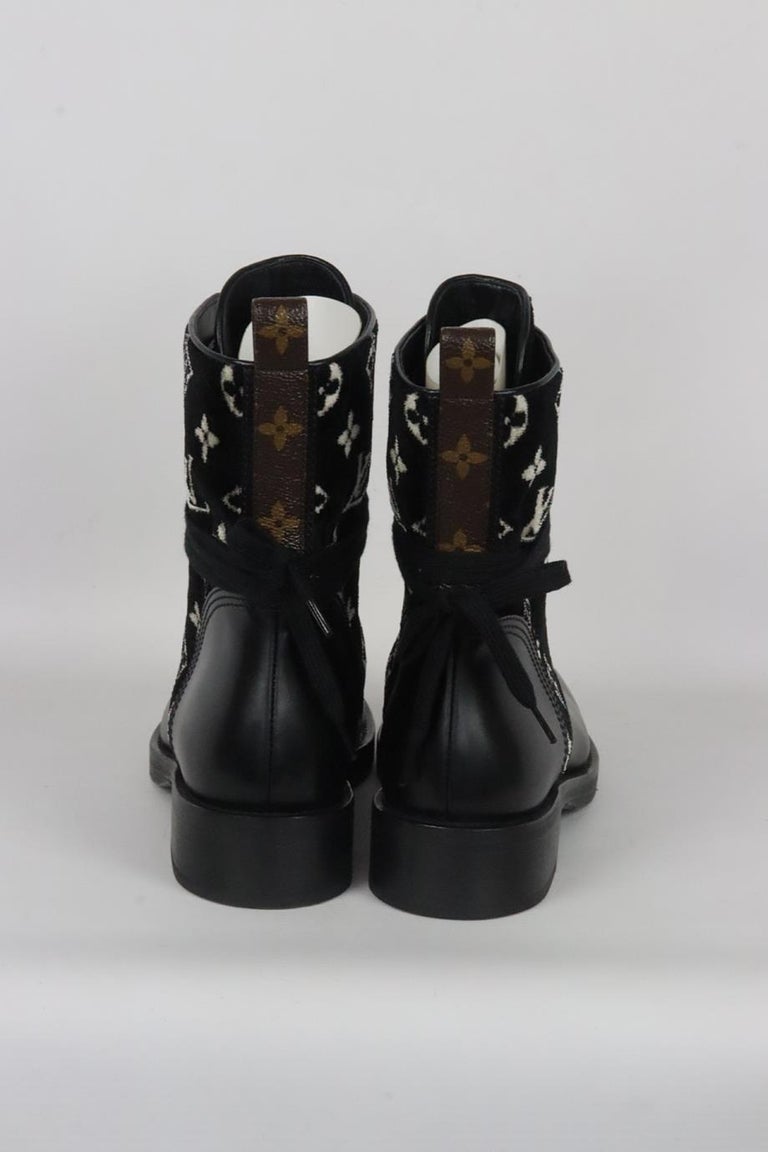 Louis Vuitton Wonderland Shearling Lined Suede Ankle Boots Eu 38 Uk 5 Us 8  For Sale at 1stDibs
