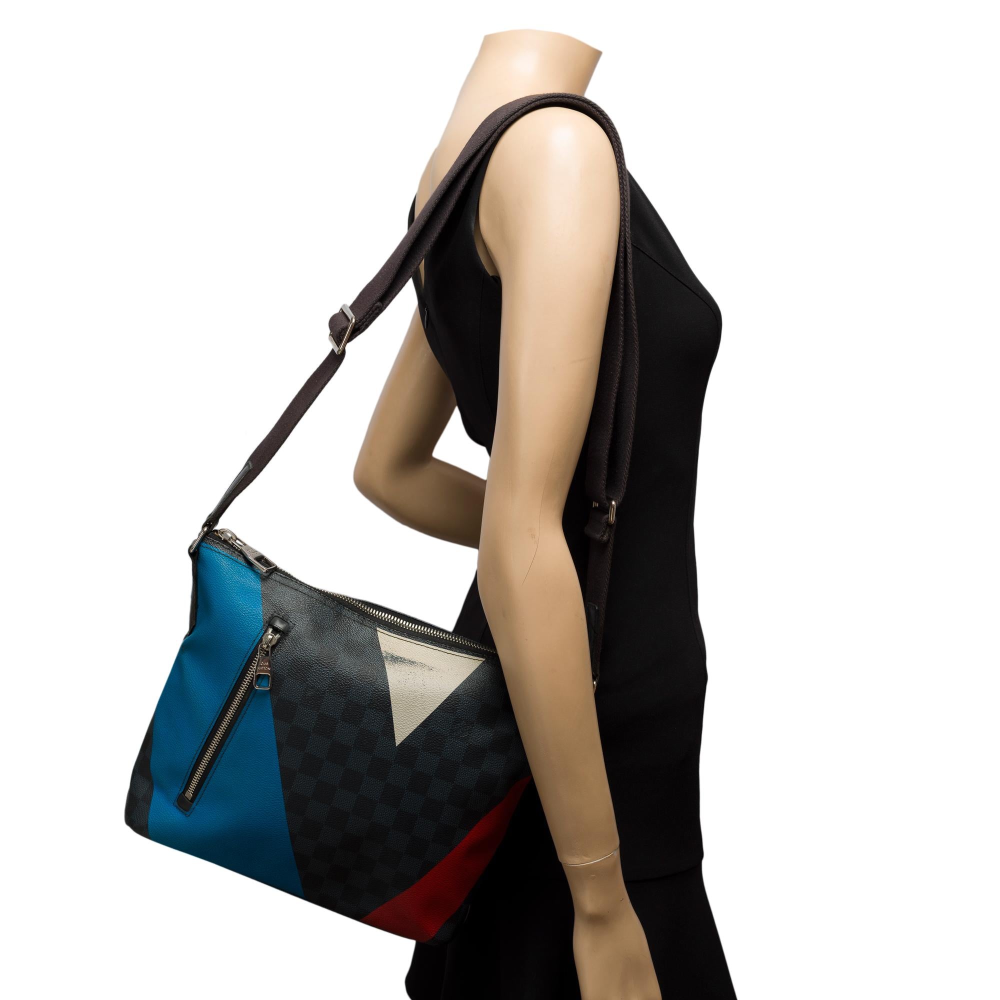 Louis Vuitton Mick PM America's Cup 2017 hobo bag in damier cobalt canvas, PHW For Sale 6