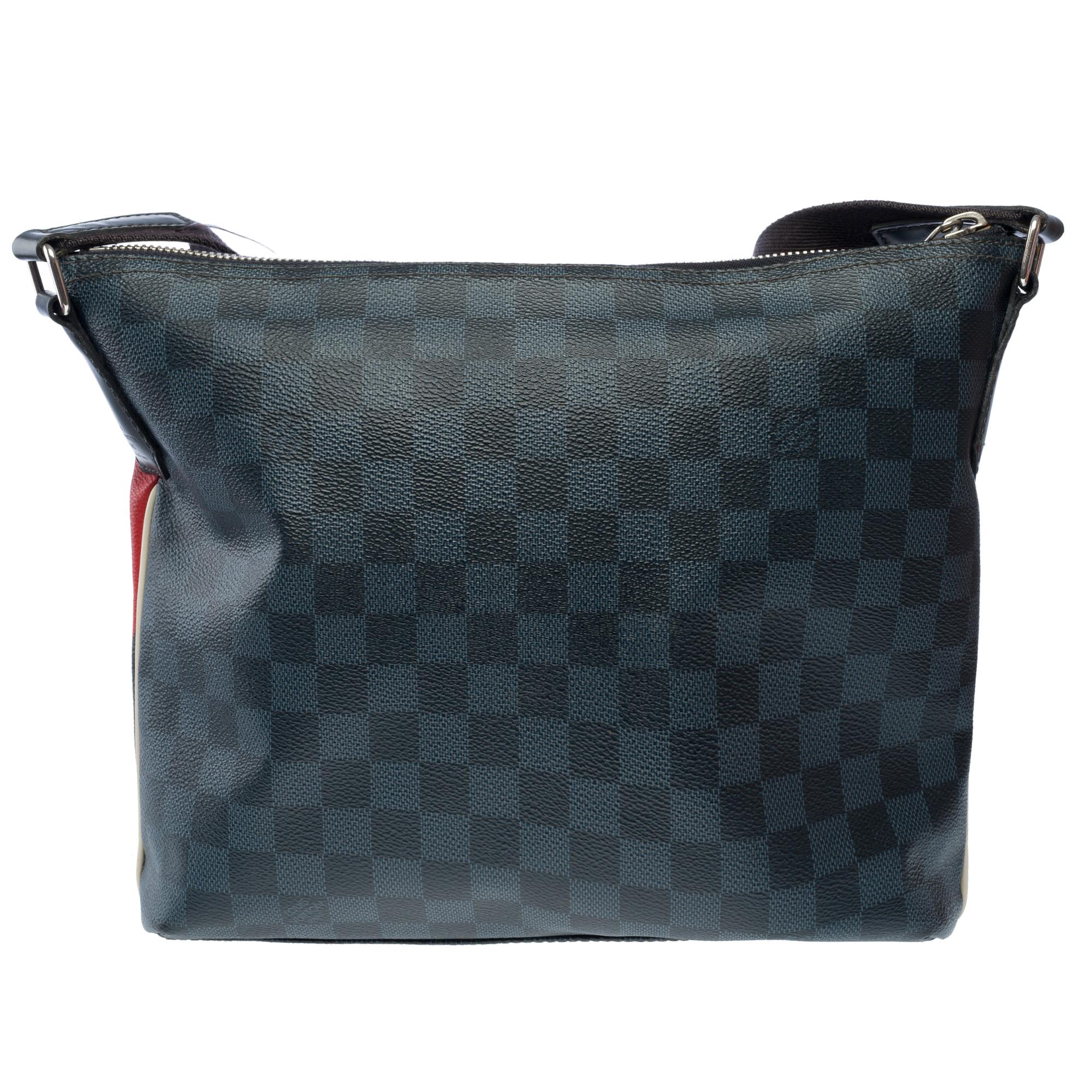 Blue Louis Vuitton Mick PM America's Cup 2017 hobo bag in damier cobalt canvas, PHW For Sale