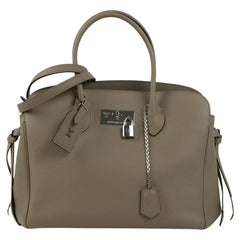 LOUIS VUITTON, Milla aus beigem Leder