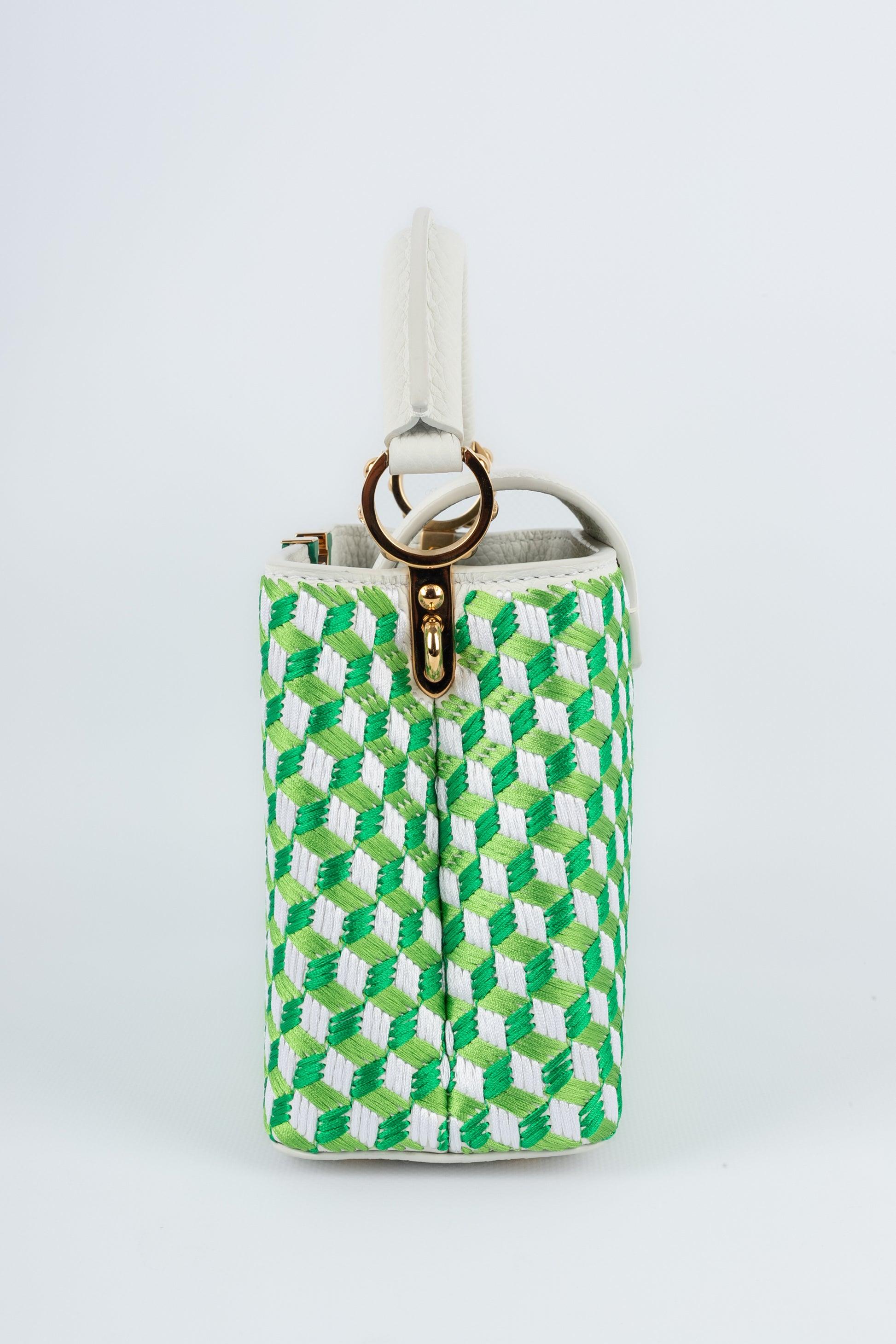 Louis Vuitton Mini Capucine Bag In Excellent Condition For Sale In SAINT-OUEN-SUR-SEINE, FR