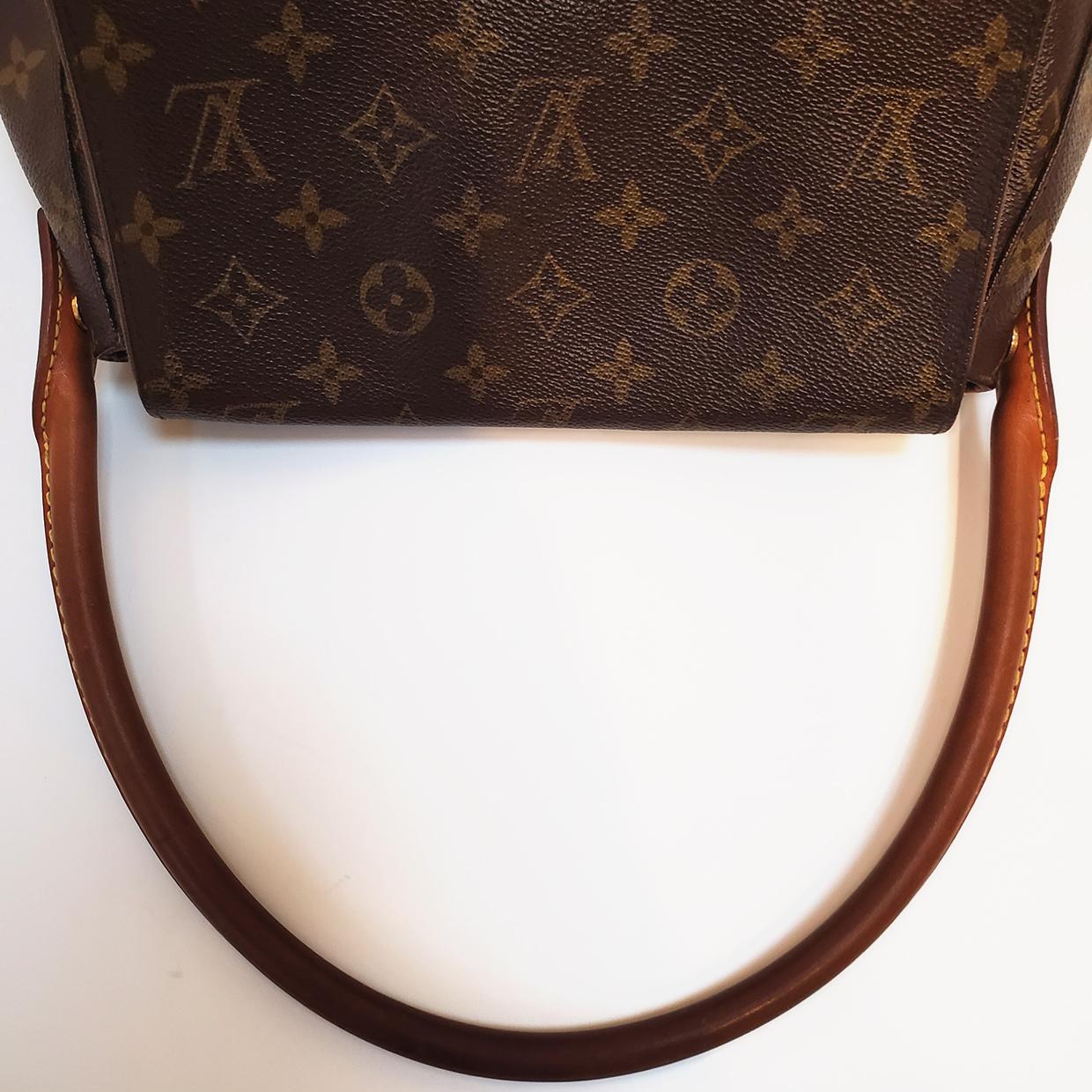 Louis Vuitton Mini Looping Bag Brown Monogram Hand Bag In Good Condition For Sale In Columbia, MO