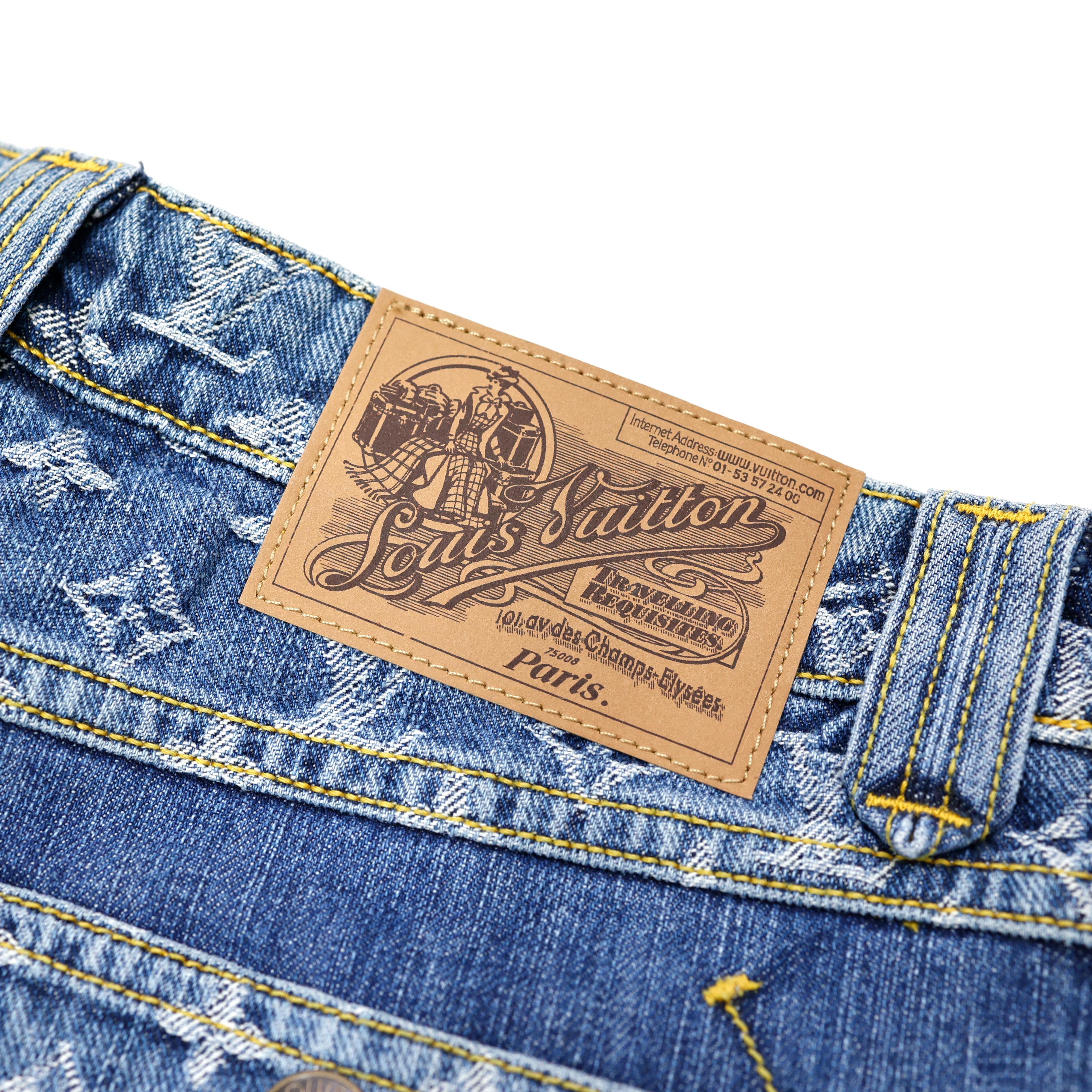 Women's Louis Vuitton Mini Shorts in Denim - Jeans For Sale