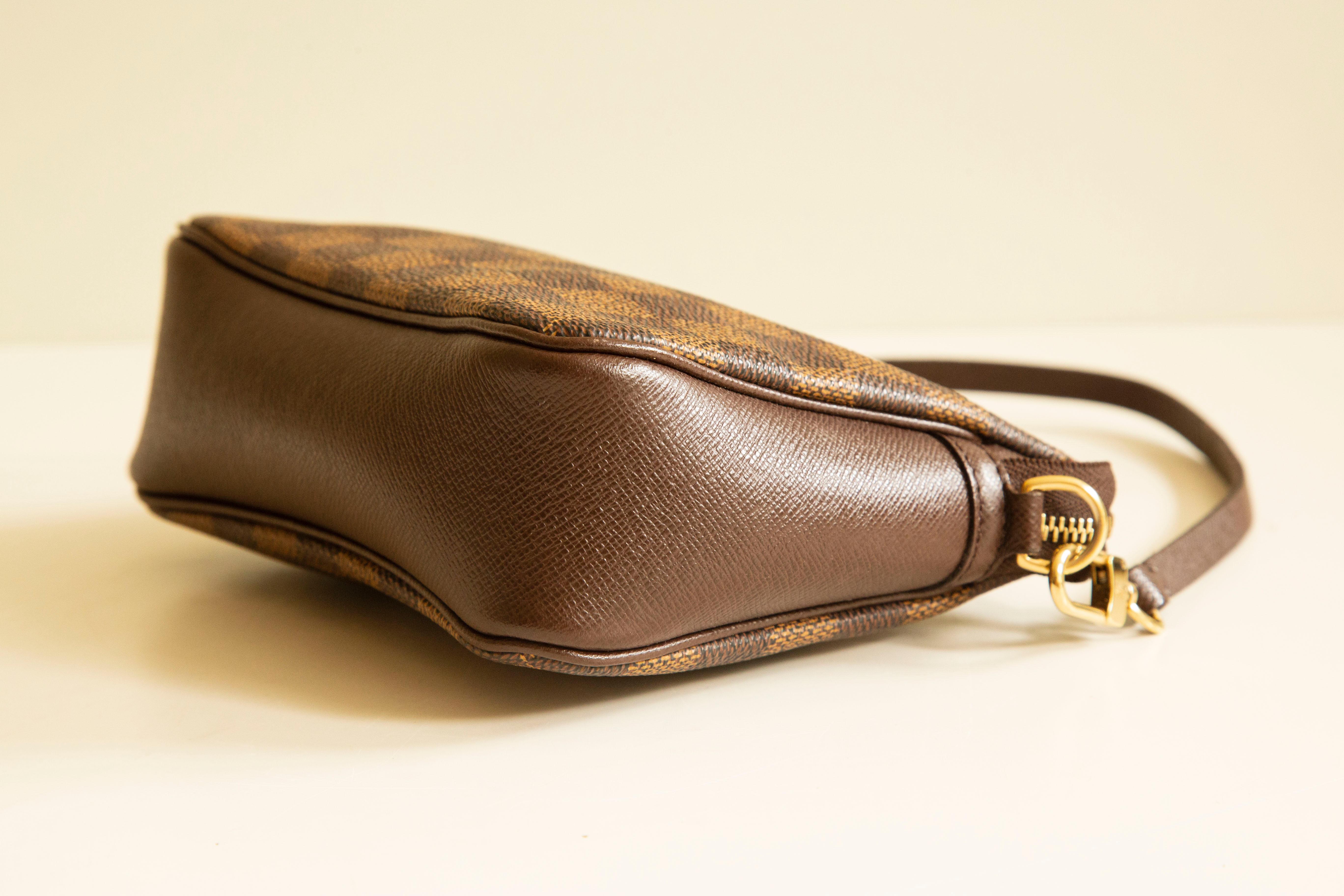 Women's or Men's Louis Vuitton Mini Trousse Make Up Damier Ebene Vintage Handbag
