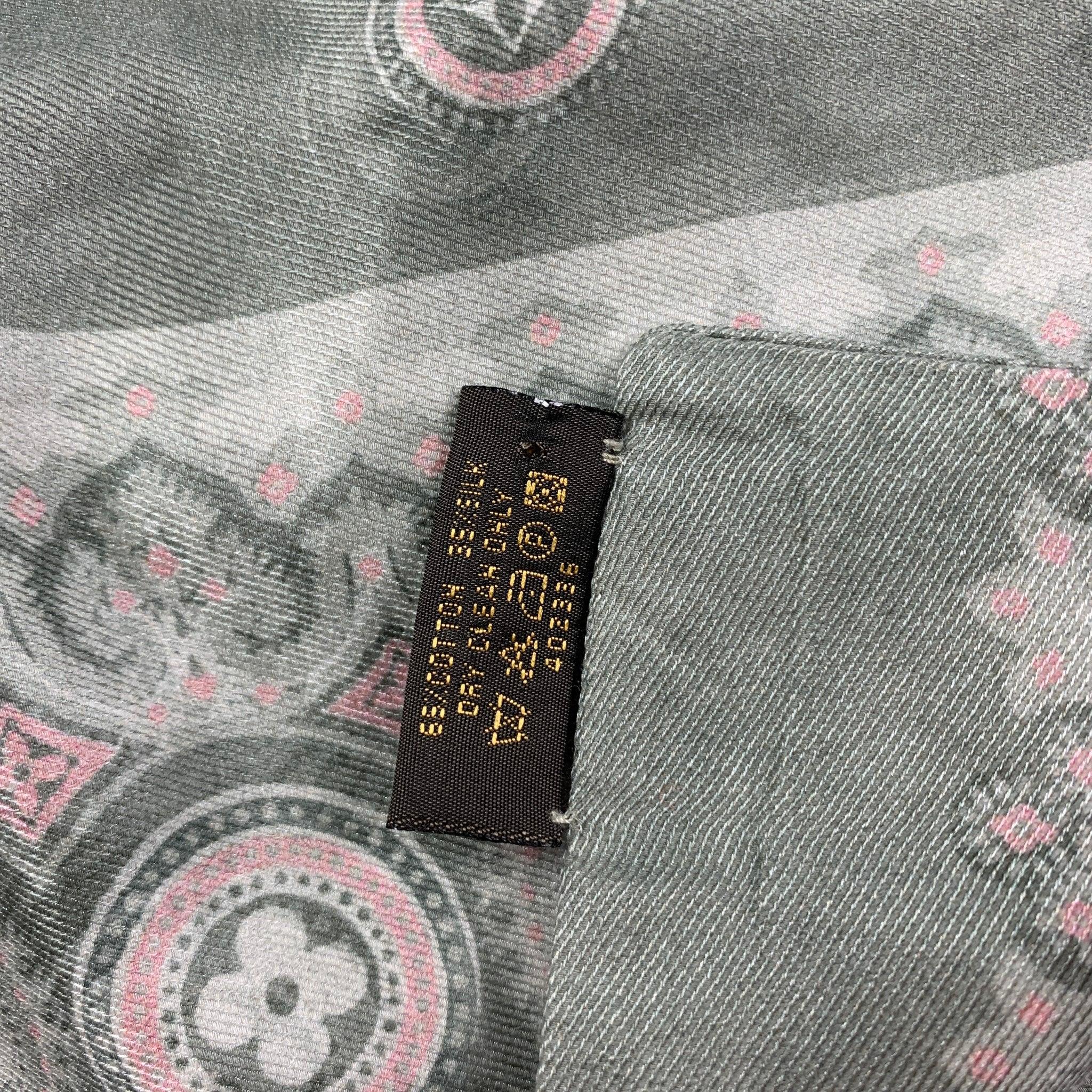 LOUIS VUITTON Mint Pink Print Cotton Silk Scarf In Good Condition For Sale In San Francisco, CA