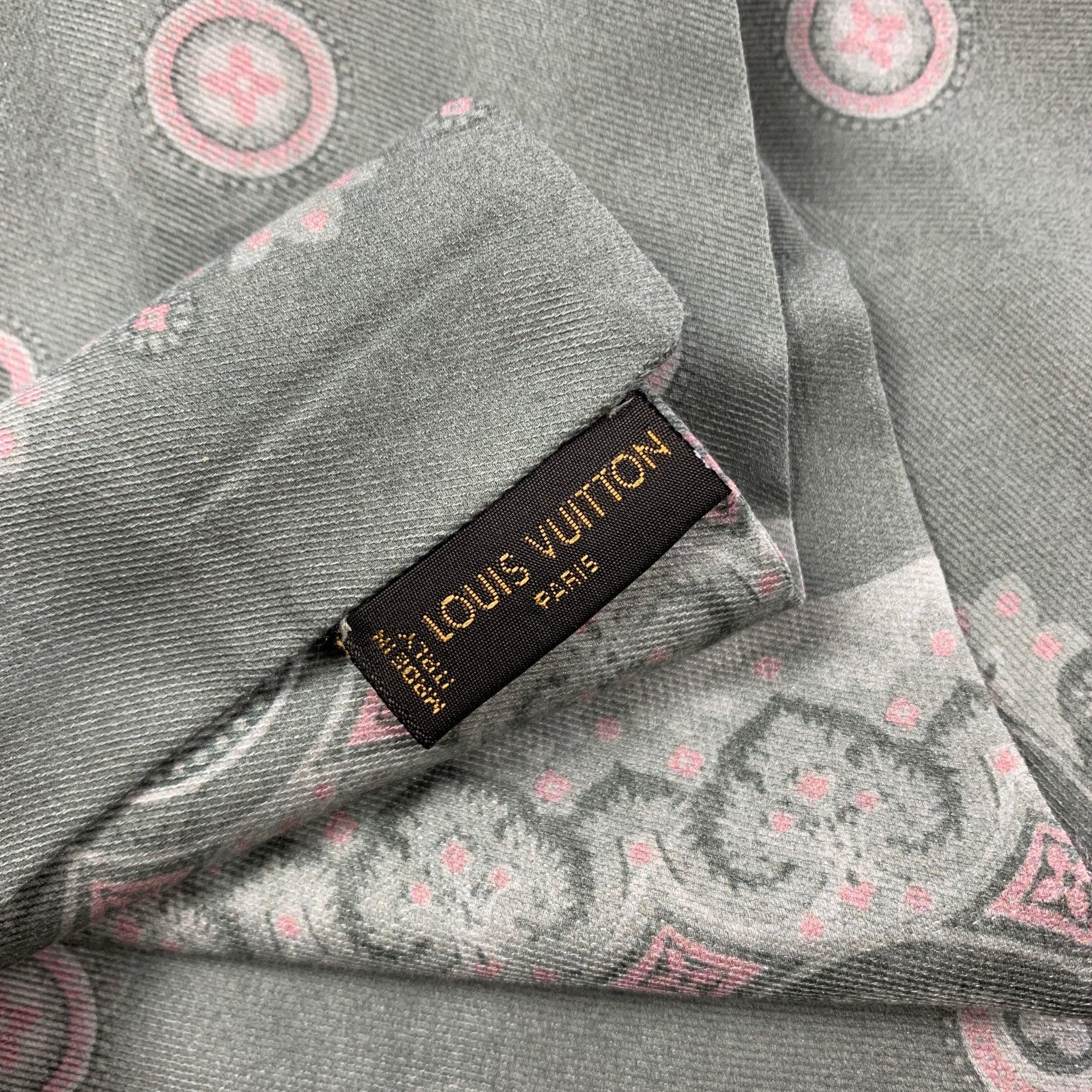 LOUIS VUITTON Mint Pink Print Cotton Silk Scarf In Good Condition In San Francisco, CA