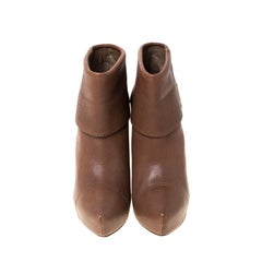 Louis Vuitton Mocha Leather Queen Ankle Boots Size 38