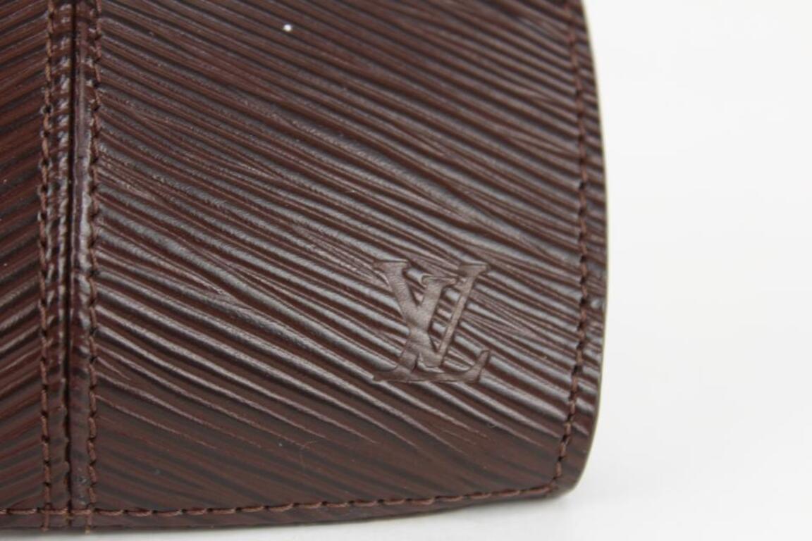 Louis Vuitton - Porte-monnaie à fermeture éclair Demi Lune en cuir épi marron moka 14 étagères 1230 en vente 3