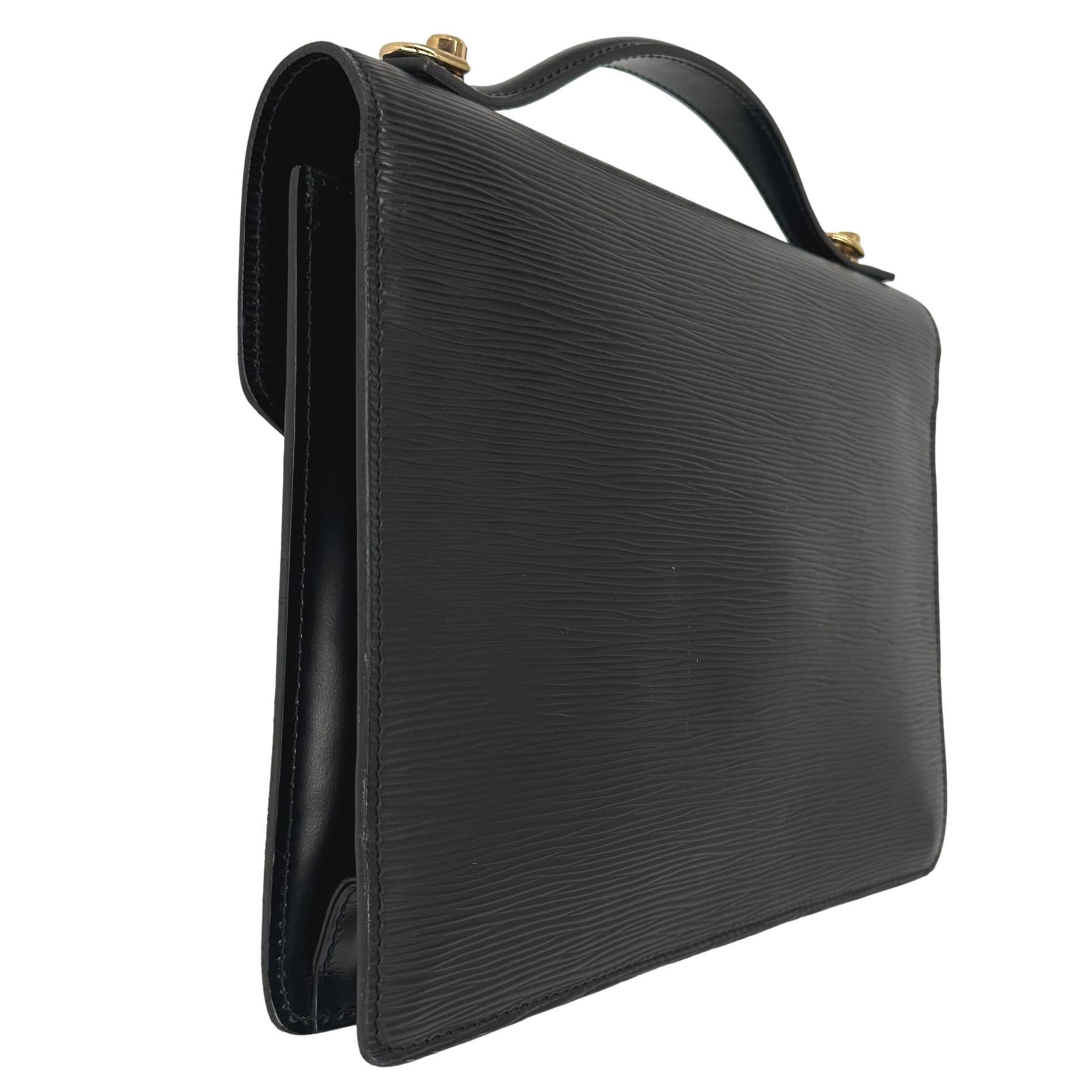 Louis Vuitton Monceau 28 Black Epi Leather Shoulder Crossbody Bag, France 1992.  For Sale 3