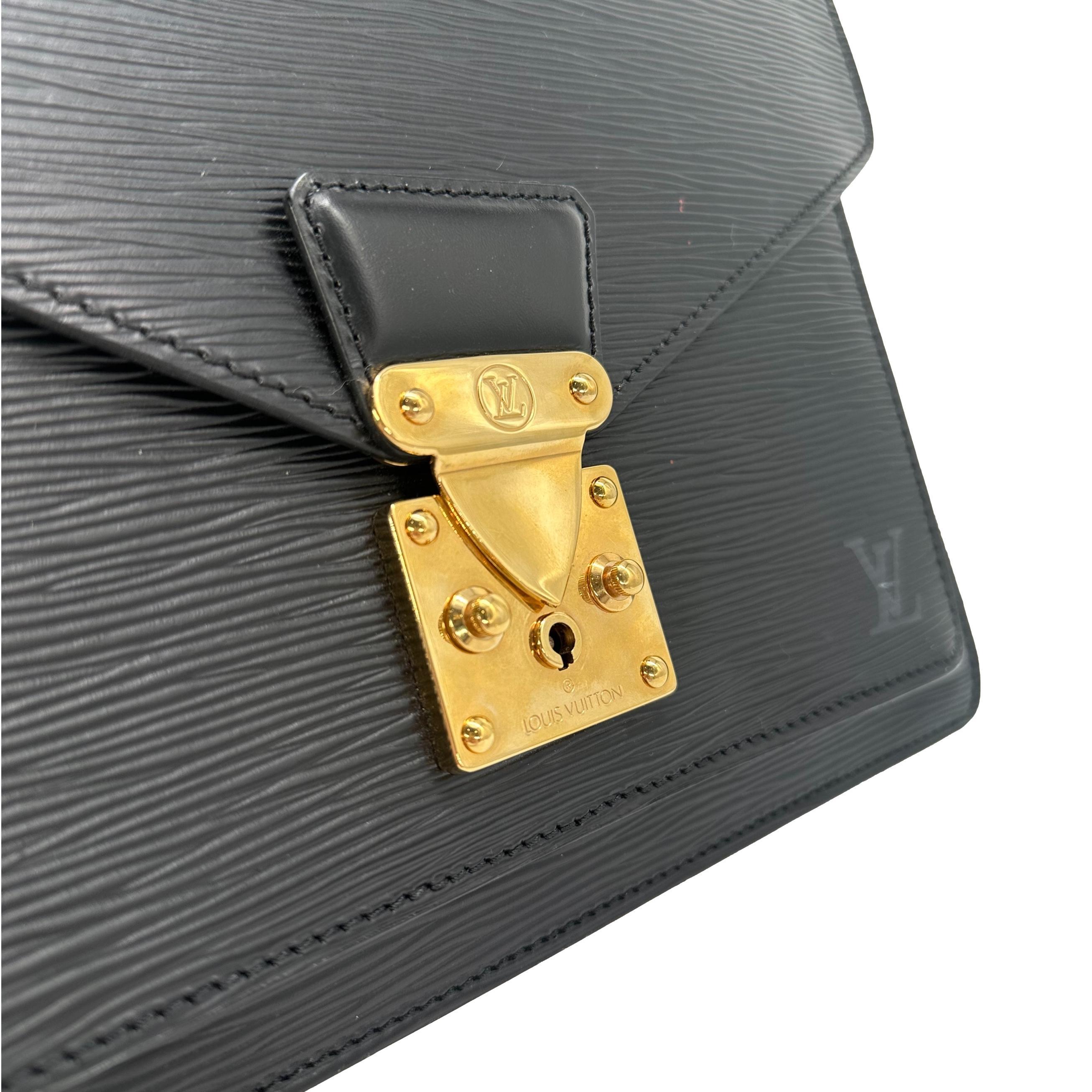 Louis Vuitton Monceau 28 Black Epi Leather Shoulder Crossbody Bag, France 1992.  For Sale 5