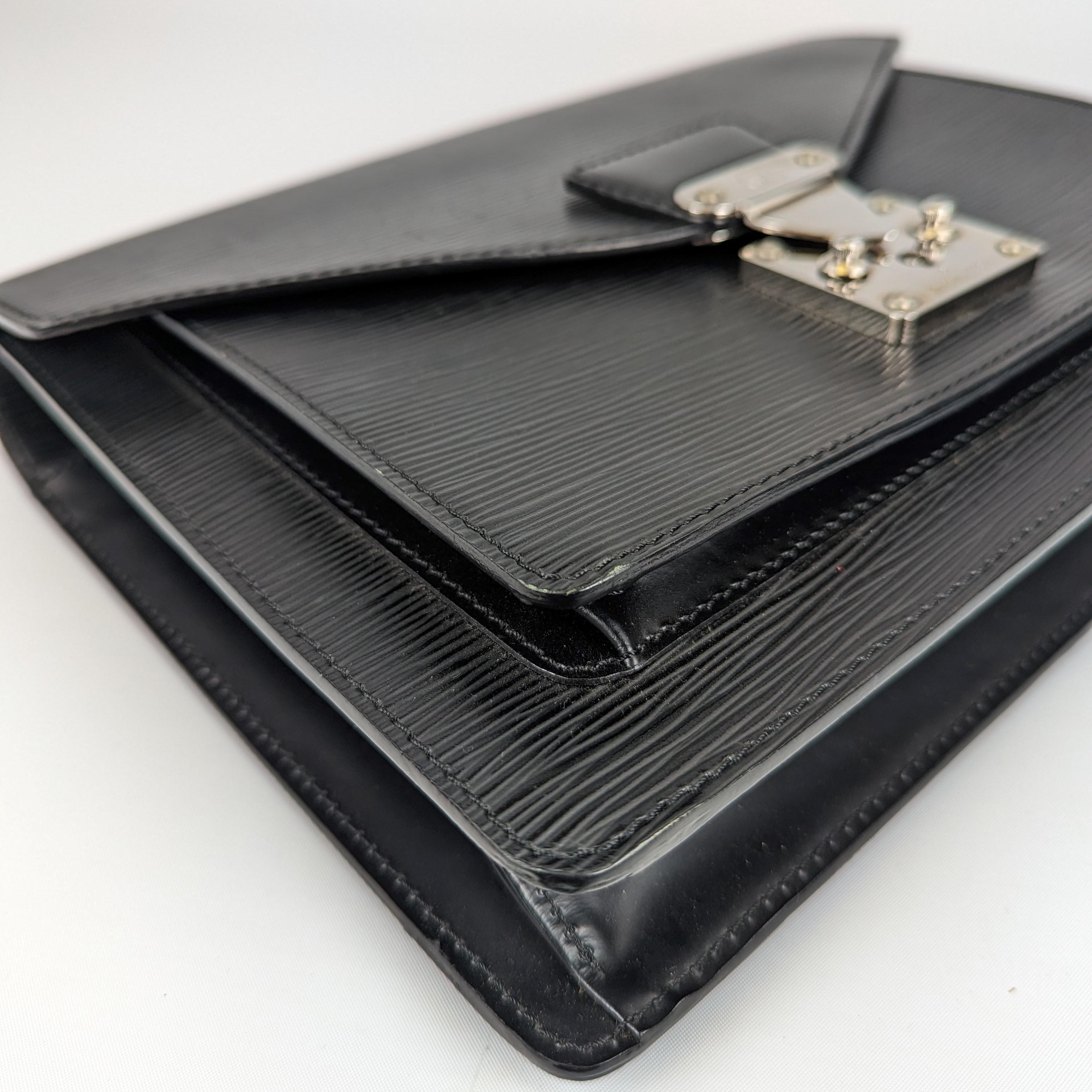 Louis Vuitton Monceau Handbag in Leather For Sale 12