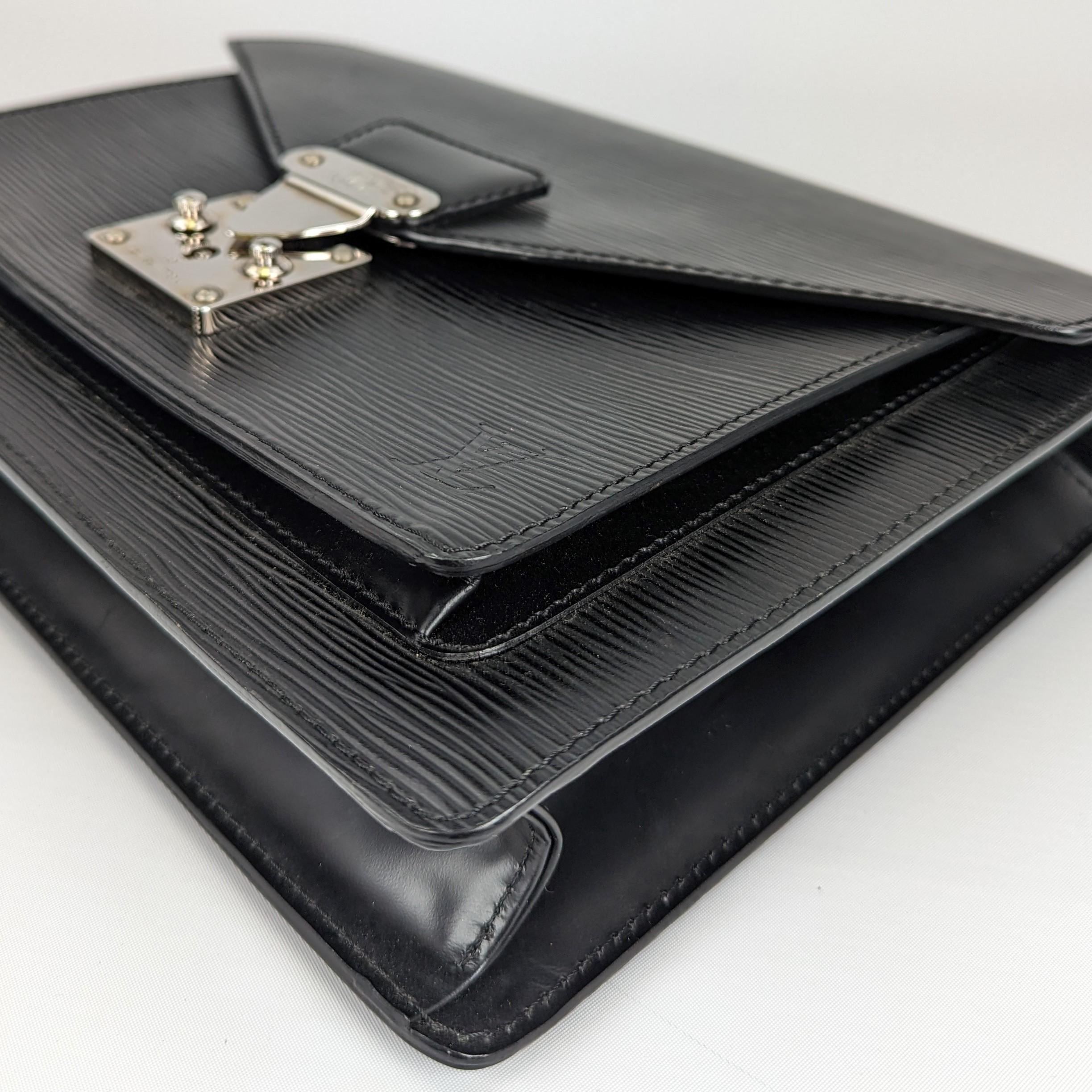 Louis Vuitton Monceau Handbag in Leather For Sale 13