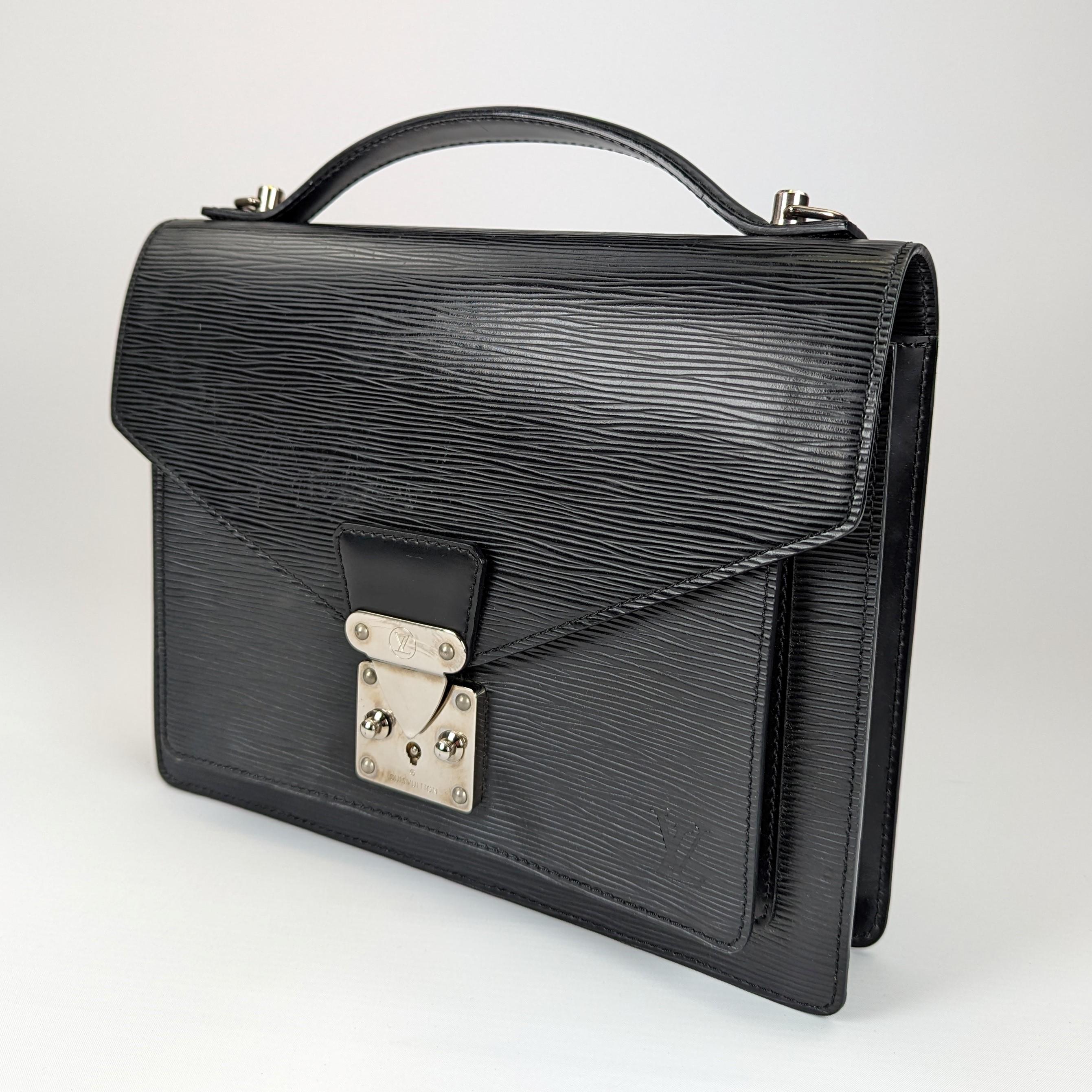 Louis Vuitton Monceau Handbag in Leather For Sale 4