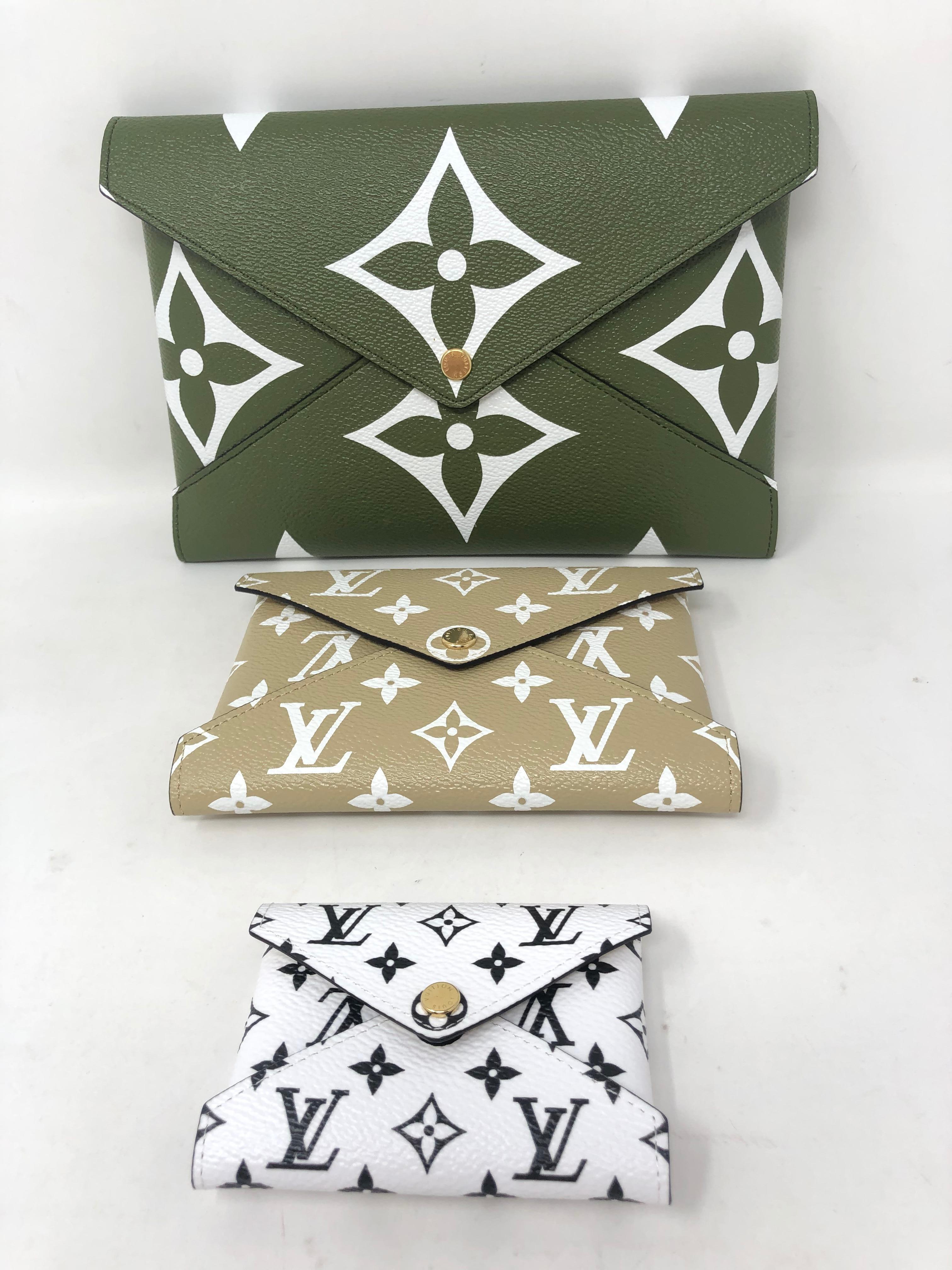 Louis Vuitton Mono Giant Kirigami Pochette Set in Green. Includes all 3 pieces in the set. Brand New. Includes dust cover and box. Limited and rare set. Guaranteed authentic. 