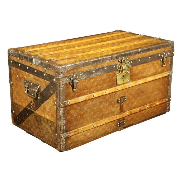 Louis Vuitton Monogeam Woven Canvas Steamer Trunk, 1900s For Sale at 1stdibs