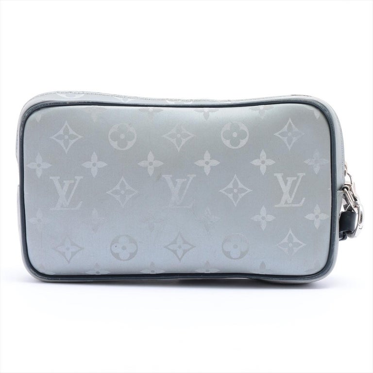Louis Vuitton Alpha Messenger for Sale in Mission Viejo, CA - OfferUp