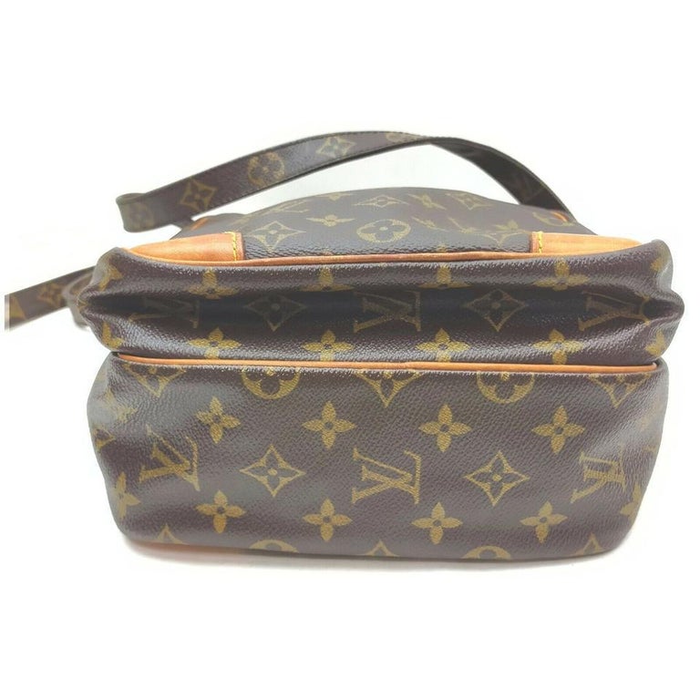 Louis Vuitton Monogram Amazon GM Crossbody Bag 855512 at 1stDibs