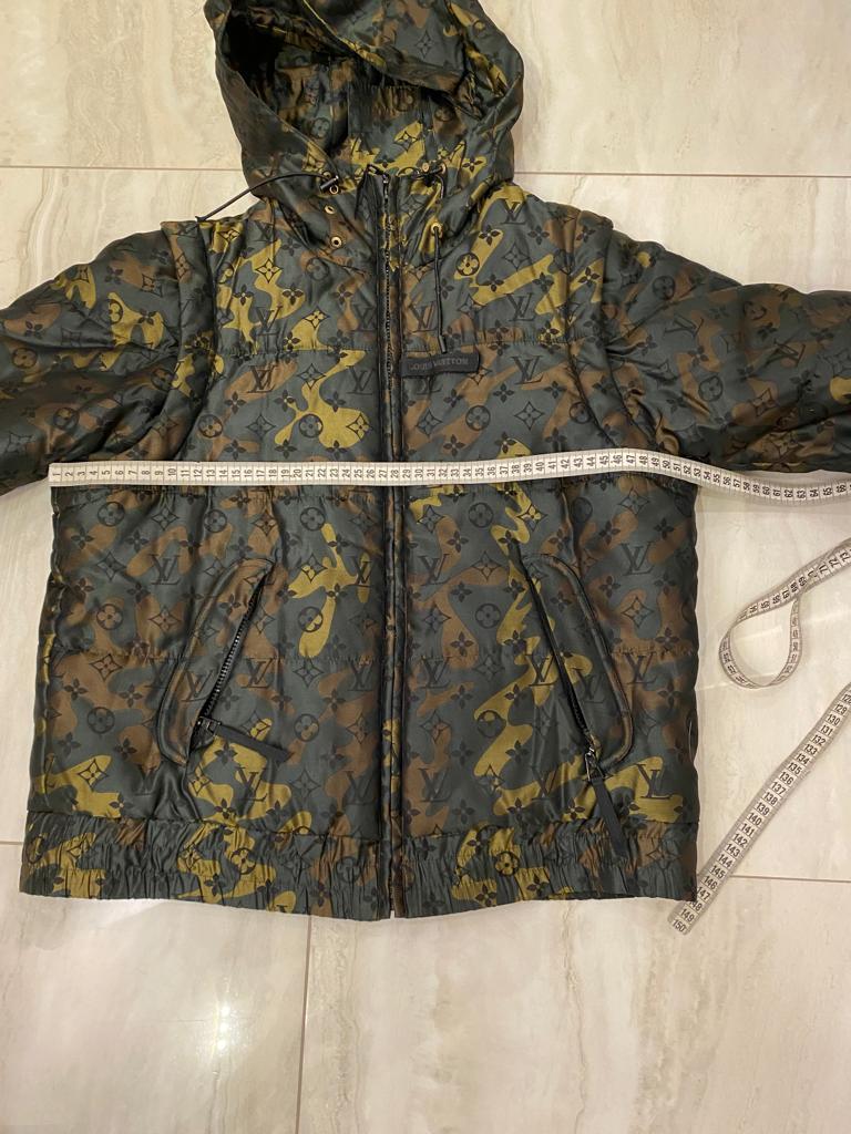 Louis Vuitton Monogram Army Green Jacket with Hoodie In Good Condition For Sale In New York, NY