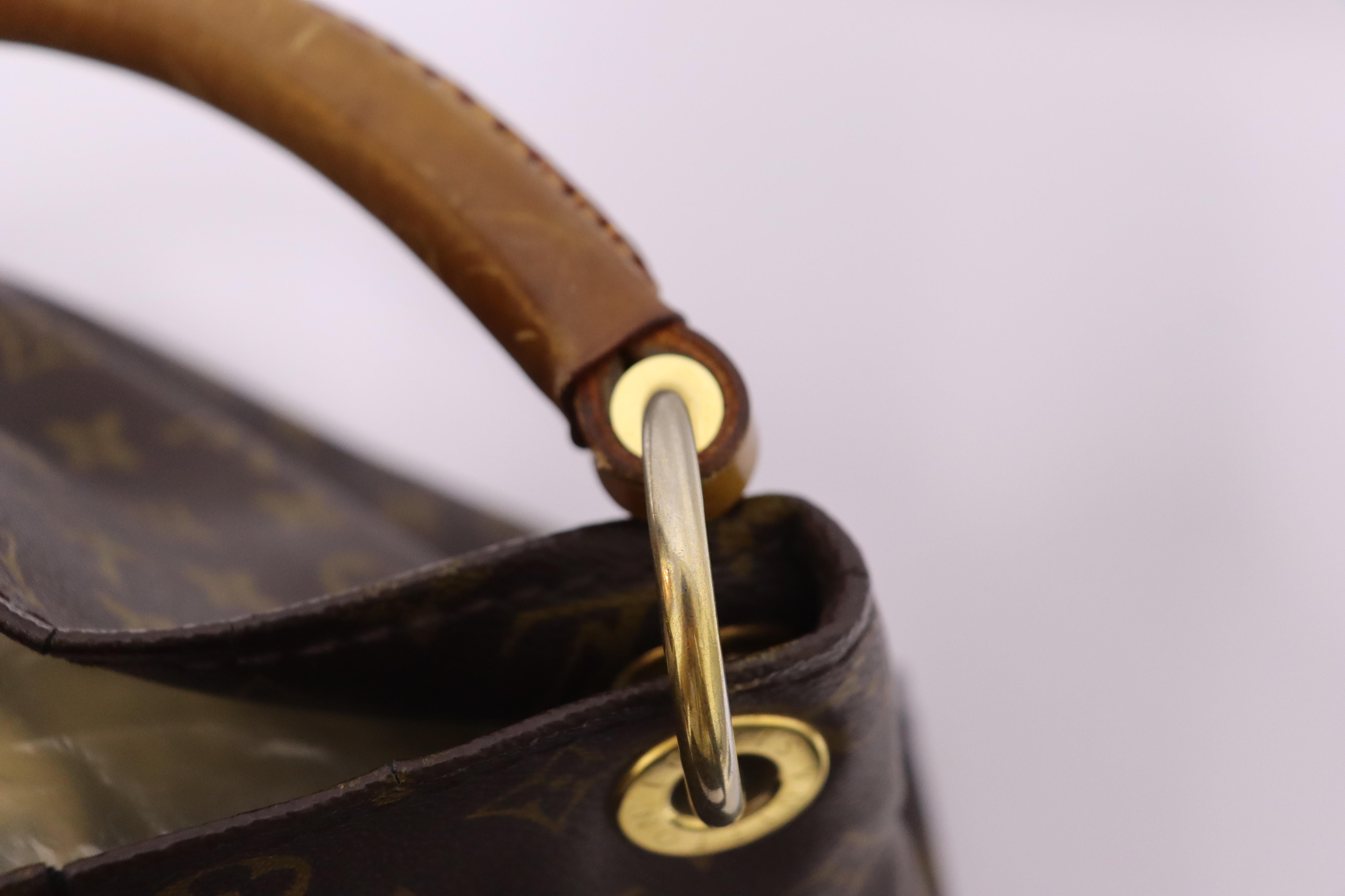 Louis Vuitton Monogram Artsy MM Bag For Sale 10
