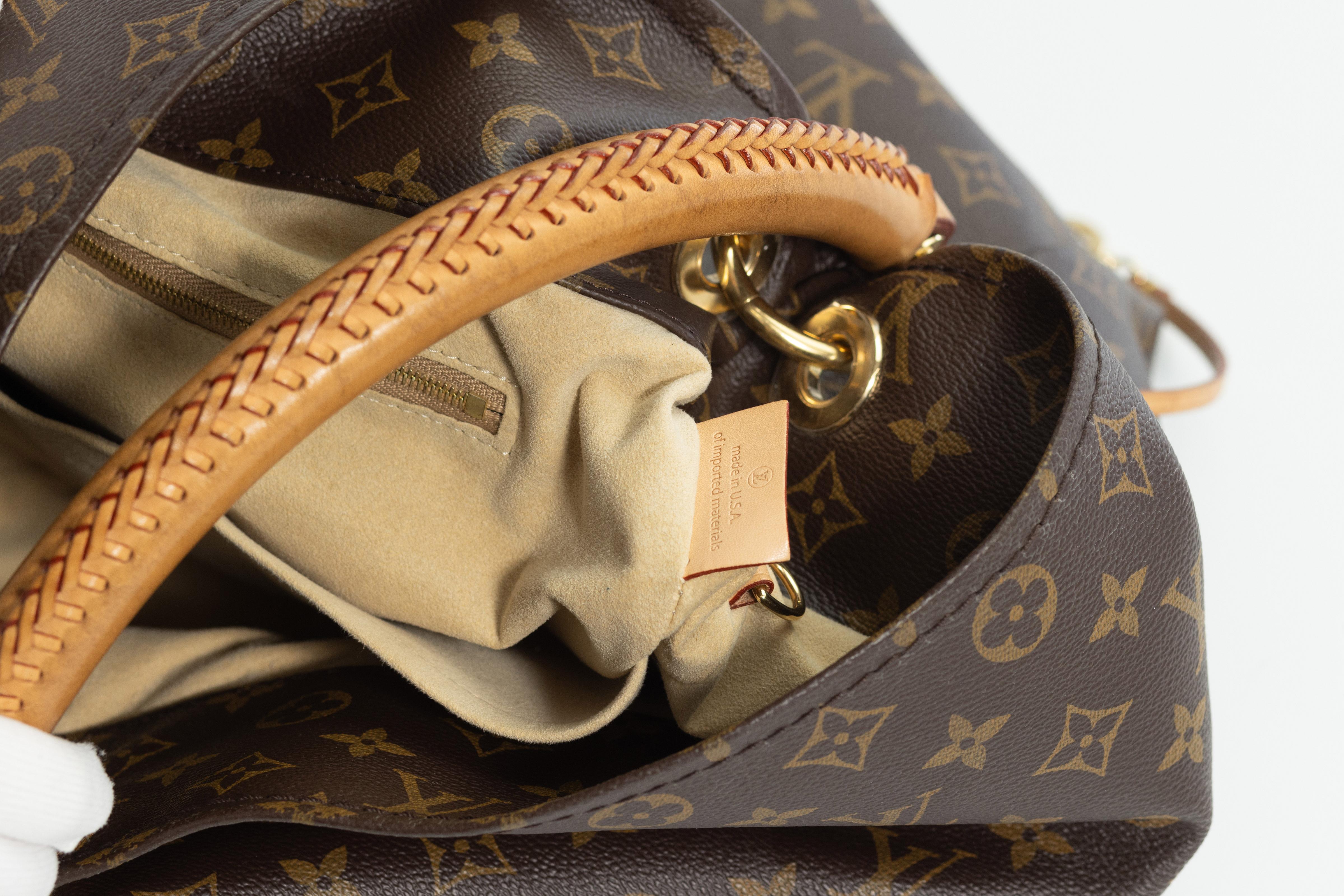 Louis Vuitton Monogram Artsy MM Hobo Bag 3
