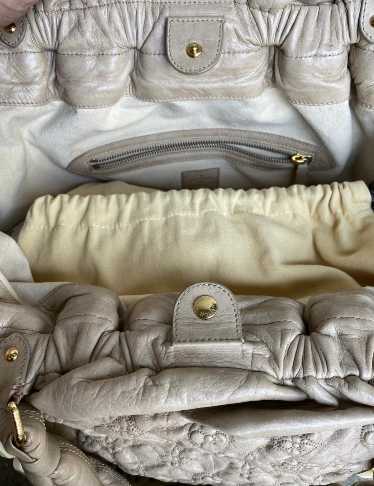Women's or Men's Louis Vuitton monogram beige leather Olympe Status Bag