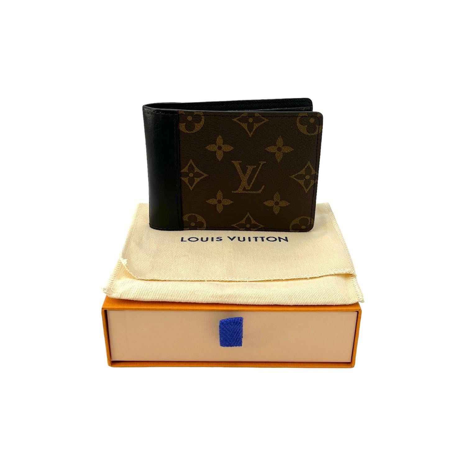 Louis Vuitton Microchip Wallet - 4 For Sale on 1stDibs